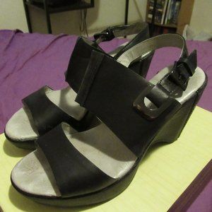 Jambu size 8  leather platform